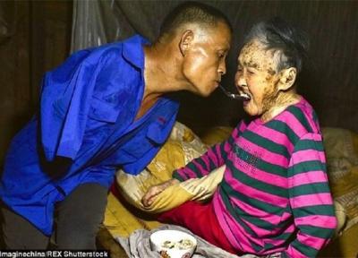 نگهداری از مادر 91 ساله توسط فرزند معلول در چین