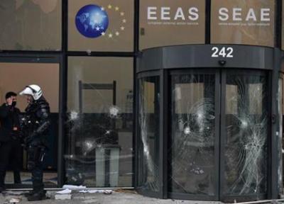 آتش زدن پرچم و تخریب دفتر اتحادیه اروپا در بروکسل از سوی معترضان