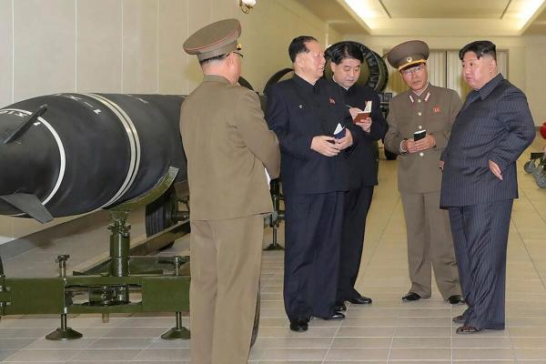 رونمایی رهبر کره شمالی از کلاهک های هسته ای تازه تاکتیکی