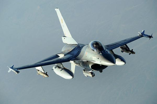 شرایط اضطراری بر فراز واشینگتن ، جنگنده های F، 16 به پرواز درآمدند